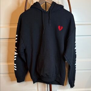 Riot Society Black Broken Heart Graphic Hoodie Medium
